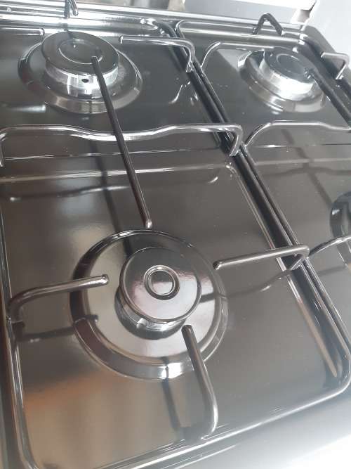 BEST PRICED FERRE GAS STOVE WITH GAS OVEN AND GRILL. FREE TRIGGER LIGHTER